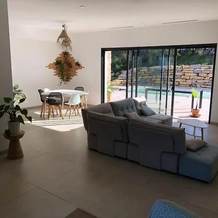 With Pool For 8 People Holiday home